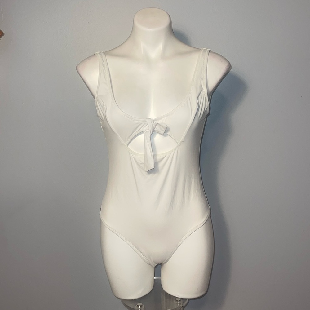 Rhythm NWT white one piece Gidget bathing suit X-large